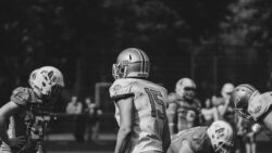 Freelance sportfotograaf legt sportmoment vast in actie